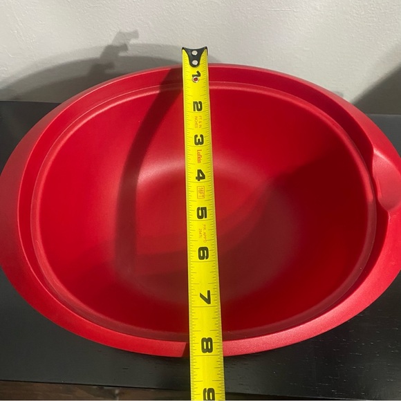 TUPPERWARE Essentials Passion Red SOUP SERVER W/LADLE + Lid 7 1/2 Cup Bowl - Picture 7 of 12